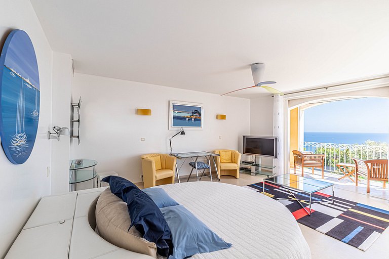 Azu132 - Exceptional Villa for Rent in Cannes