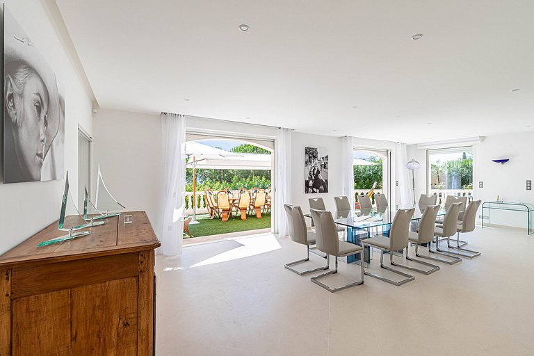 Azu132 - Exceptional Villa for Rent in Cannes