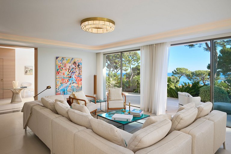 Azu054 - Exclusive Villa in Billionaires’ Bay
