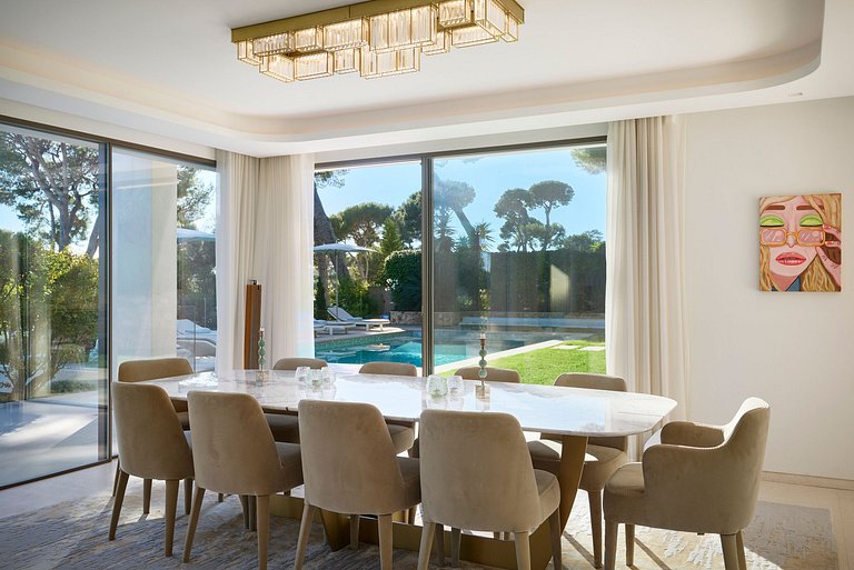 Azu054 - Exclusive Villa in Billionaires’ Bay