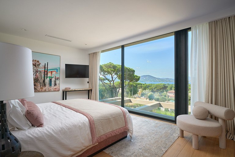 Azu068 - Luxury Villa with Views on Saint-Tropez