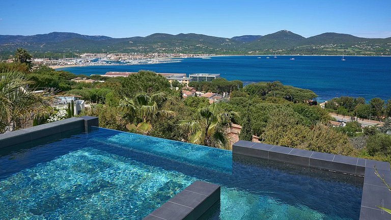Azu052 - Prestigious Contemporary Villa in Gassin