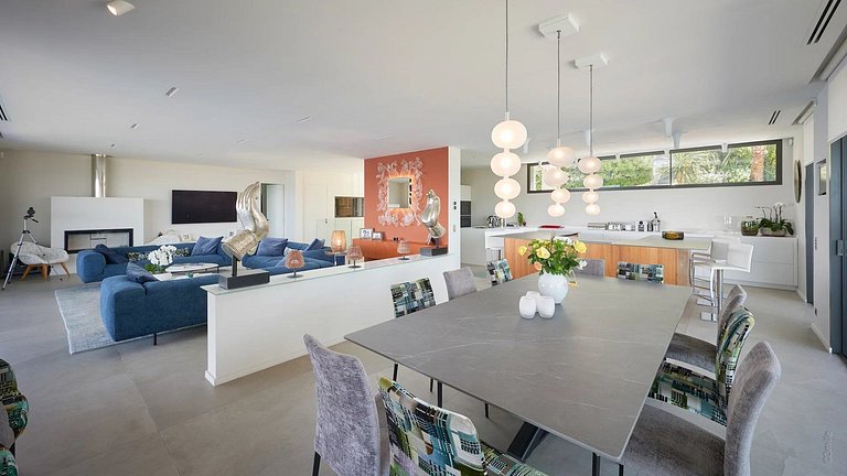 Azu052 - Prestigious Contemporary Villa in Gassin