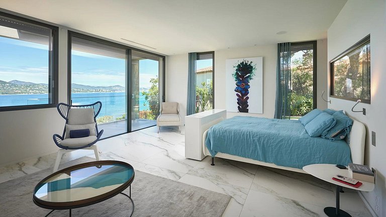 Azu052 - Villa Contemporánea en St Tropez