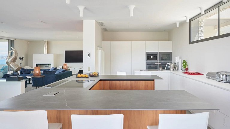 Azu052 - Villa Contemporânea em St Tropez