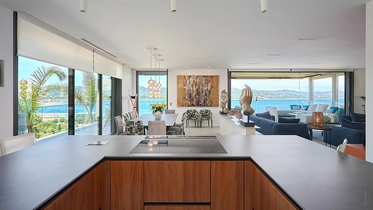 Azu052 - Villa Contemporánea en St Tropez
