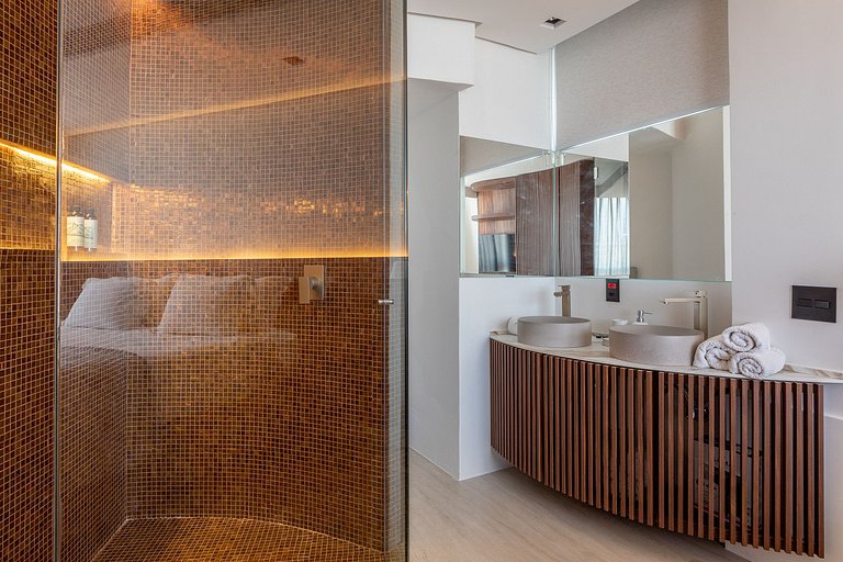 Rio004 - Exclusive Triplex Penthouse in Ipanema