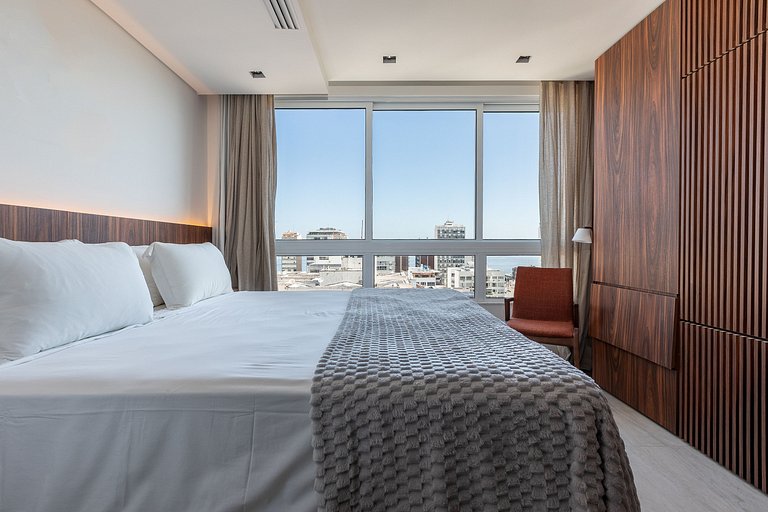 Rio004 - Exclusive Triplex Penthouse in Ipanema