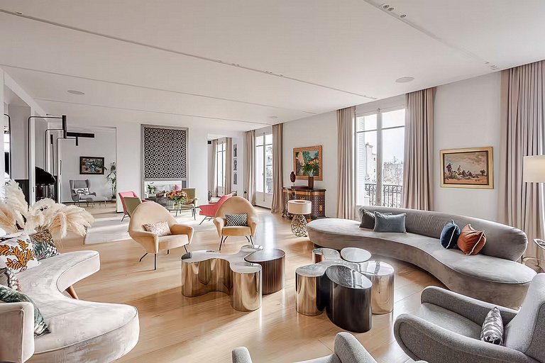 Par134 - Stunning apartment in St Germain des Prés