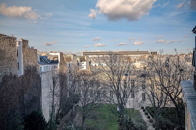 Par134 - Stunning apartment in St Germain des Prés