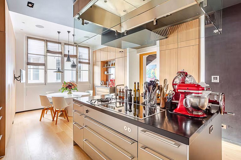 Par134 - Stunning apartment in St Germain des Prés
