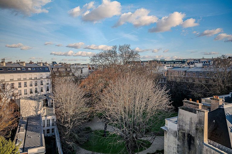 Par134 - Stunning apartment in St Germain des Prés