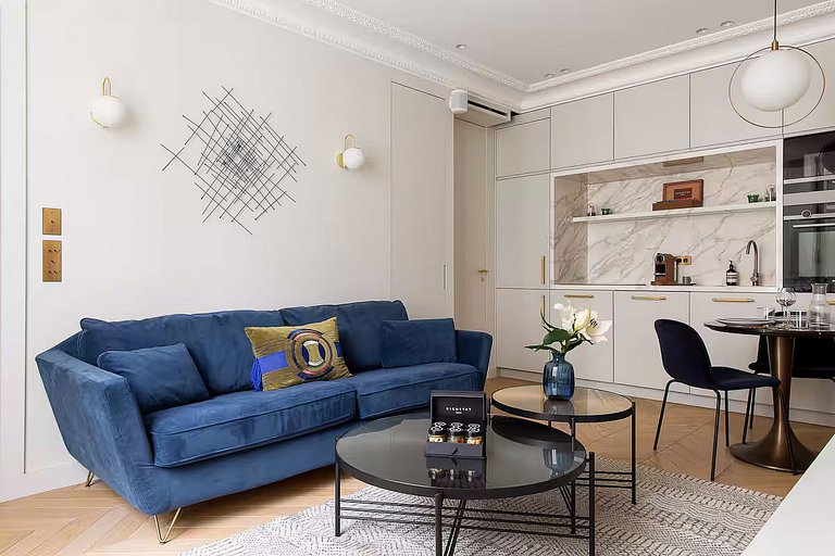 Par053 - 6 bedroom apartment with private gym