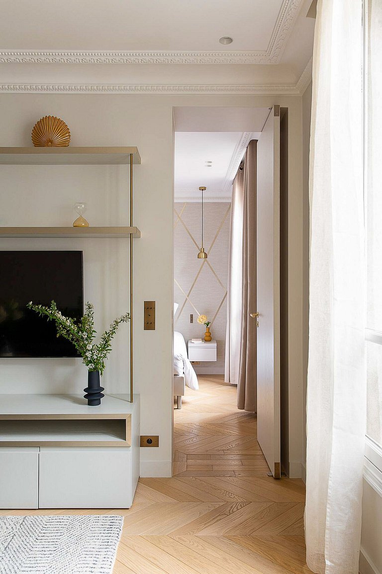 Par053 - Appartement de 6 chambres avec gym