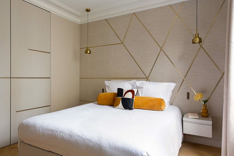 Par053 - 6 bedroom apartment with private gym