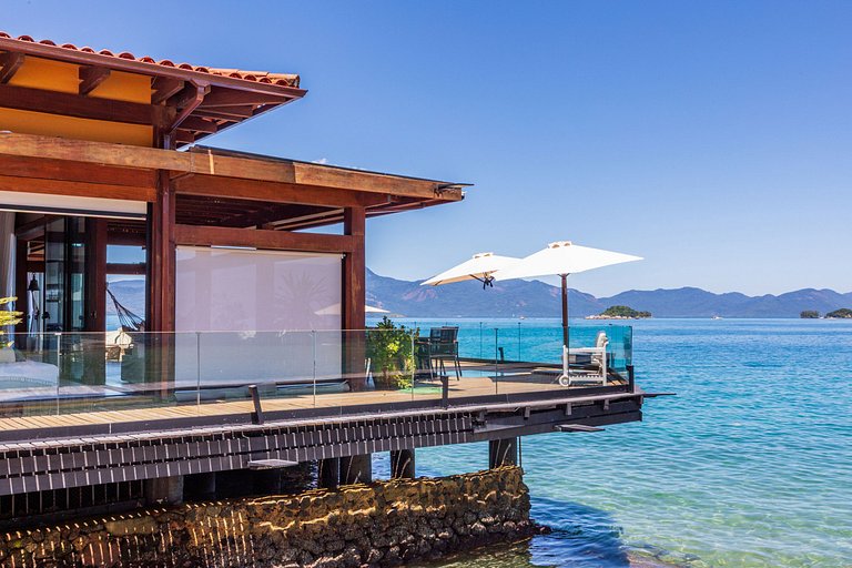Ang064 - Luxury oceanfront villa in Angra os Reis