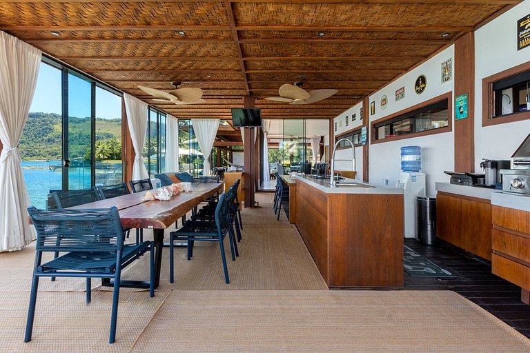 Ang064 - Maison de luxe en bord de mer à Angra dos Reis
