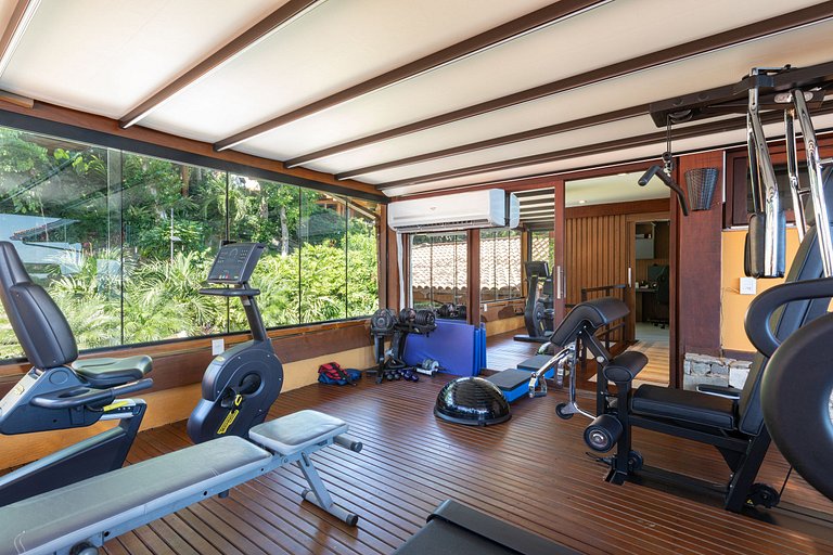 Ang064 - Maison de luxe en bord de mer à Angra dos Reis