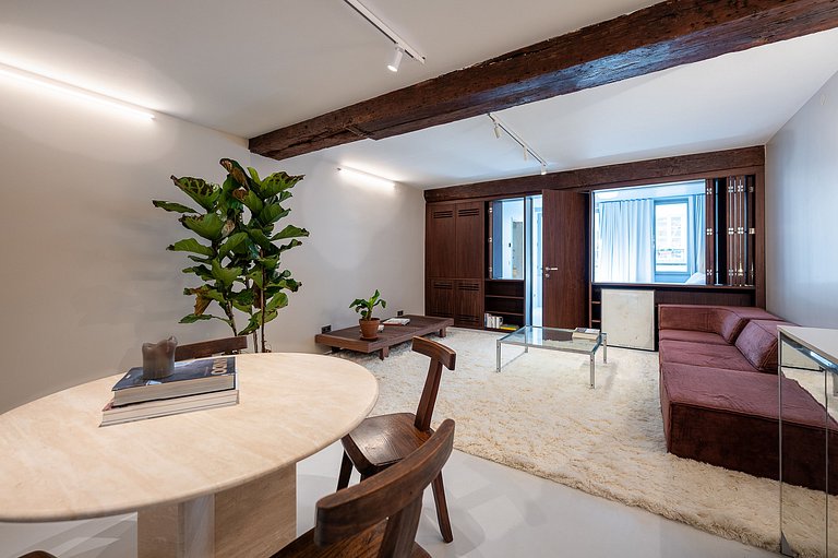Par050 - Parisian townhouse with 4 bedrooms