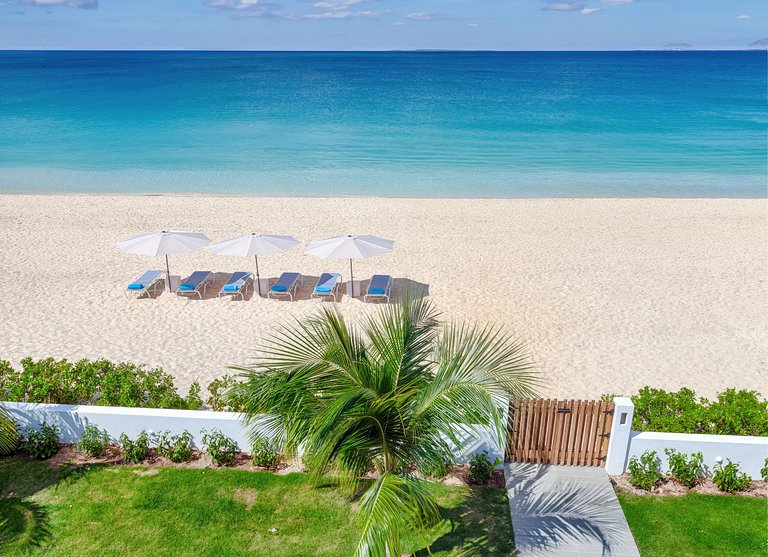 Aia003 – Beachfront villa in Meads Bay, Anguilla