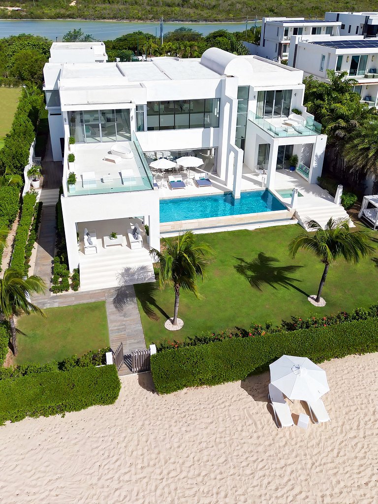 Aia003 – Beachfront villa in Meads Bay, Anguilla