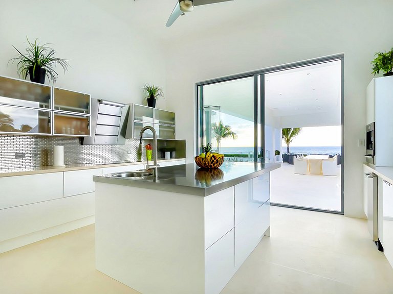Aia003 – Beachfront villa in Meads Bay, Anguilla