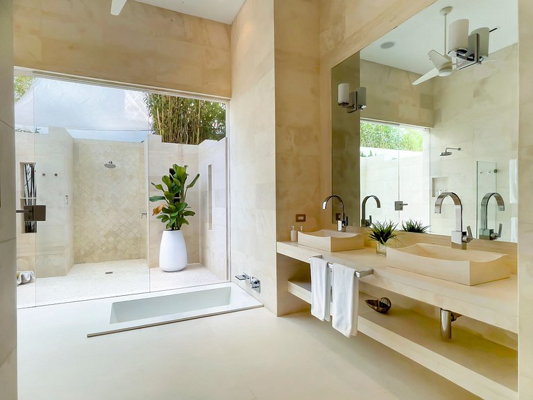 Aia003 – Beachfront villa in Meads Bay, Anguilla
