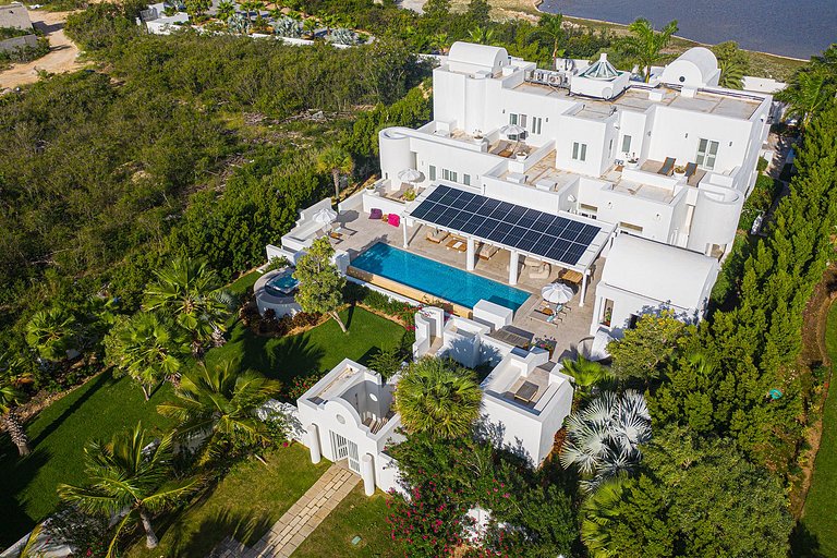 Aia007 – Modern villa with pool in West End, Anguilla