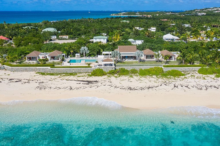 Sxm002 – Modern beachfront villa on Baie Longue Beach