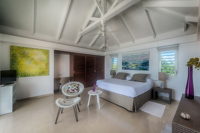 Sxm002 – Modern beachfront villa on Baie Longue Beach