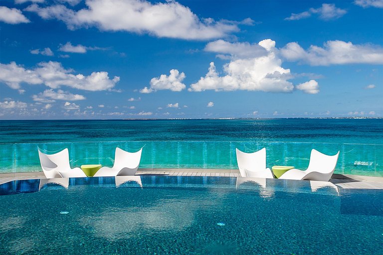 Sxm004 – Villa de lujo frente al mar con spa en Baie Rouge