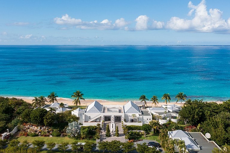 Sxm004 – Villa de luxe en bord de mer avec spa à Baie Rouge