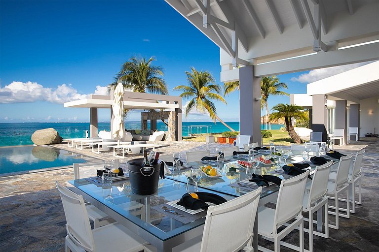 Sxm004 – Villa de luxe en bord de mer avec spa à Baie Rouge