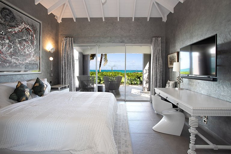 Sxm004 – Villa de luxe en bord de mer avec spa à Baie Rouge