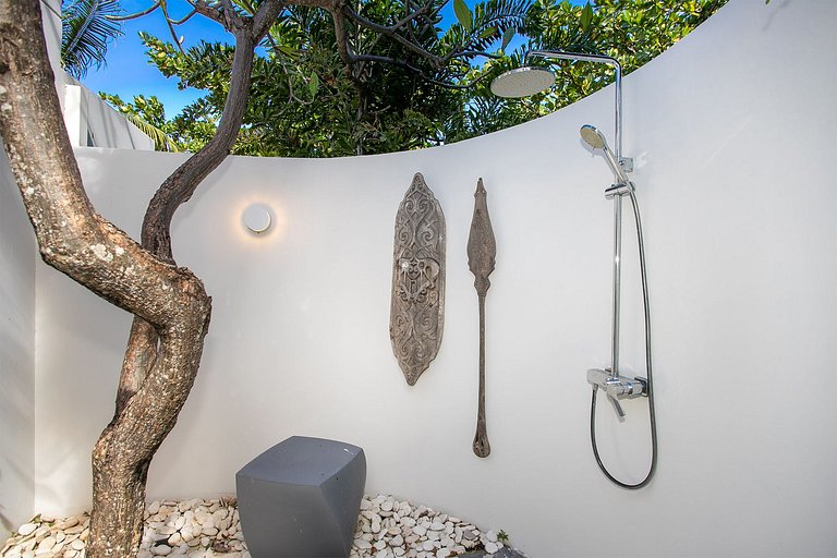 Sxm004 – Villa de luxe en bord de mer avec spa à Baie Rouge