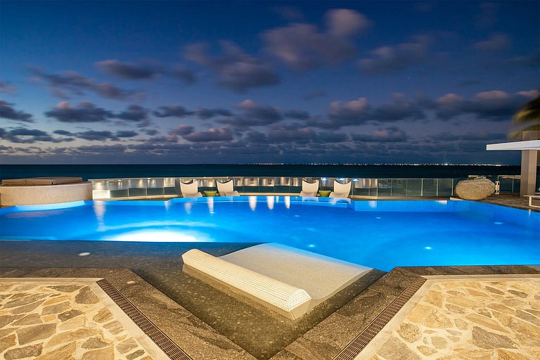 Sxm004 – Villa de luxe en bord de mer avec spa à Baie Rouge