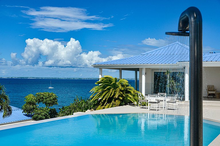 Sxm005 – Villa con vista al mar sobre Baie Rouge Beach