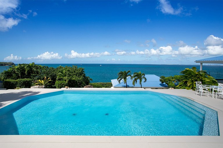 Sxm005 – Villa con vista al mar sobre Baie Rouge Beach