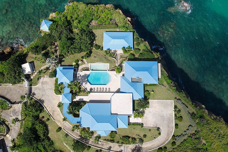 Sxm005 – Villa con vista al mar sobre Baie Rouge Beach