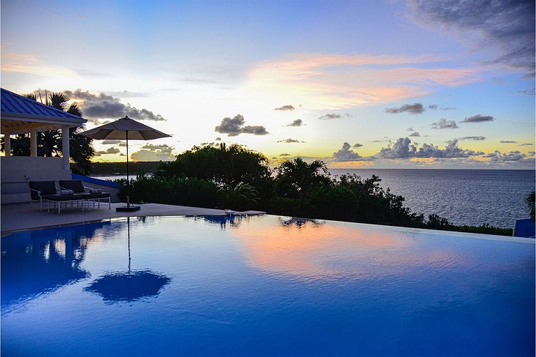 Sxm005 – Villa con vista al mar sobre Baie Rouge Beach