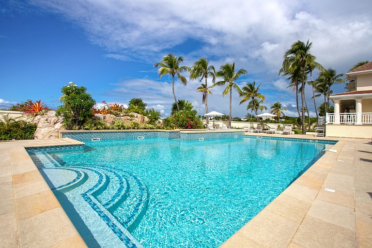 Sxm006 – Villa frente al mar con piscina y tenis en Plum Bay