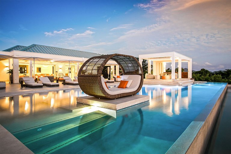 Sxm007 – Stylish sea-view villa with pool in Terres Basses