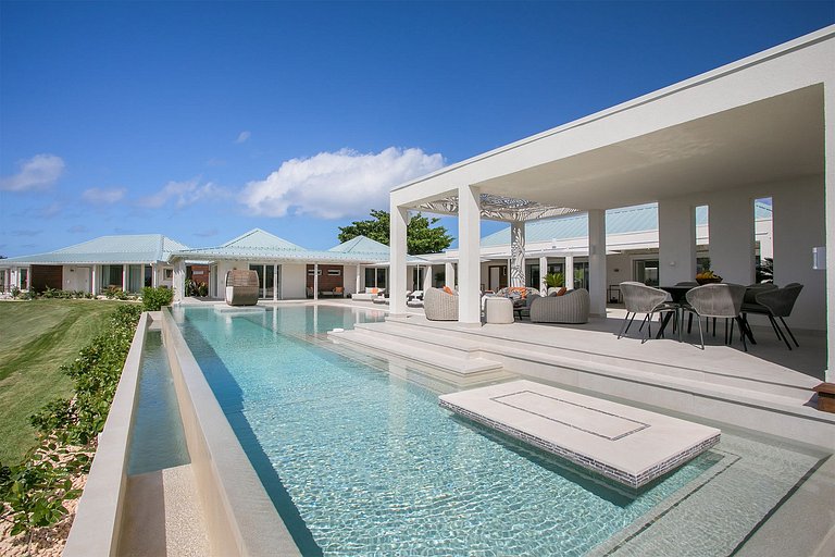 Sxm007 – Stylish sea-view villa with pool in Terres Basses