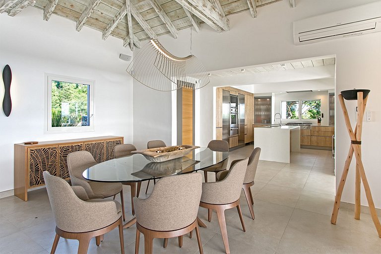 Sxm007 – Stylish sea-view villa with pool in Terres Basses