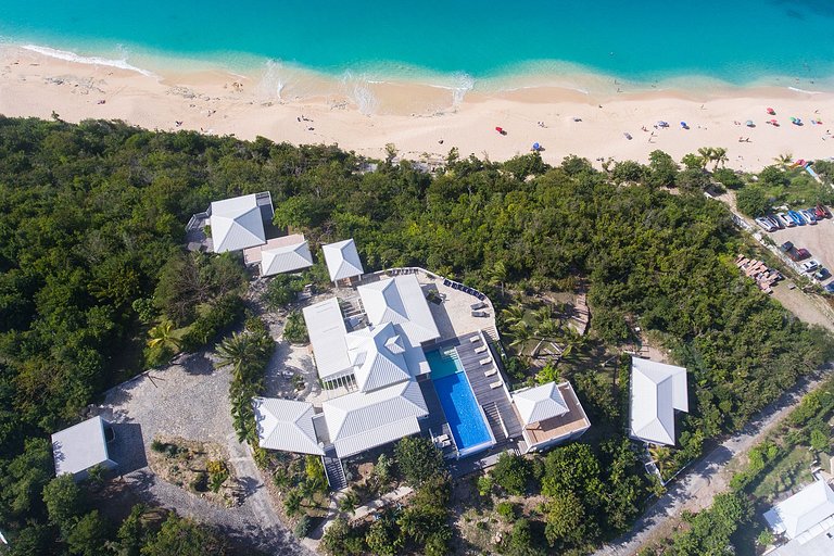 Sxm008 – Villa avec vue mer et jardin à Baie Rouge Beach