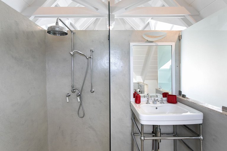 Sxm008 – Villa avec vue mer et jardin à Baie Rouge Beach