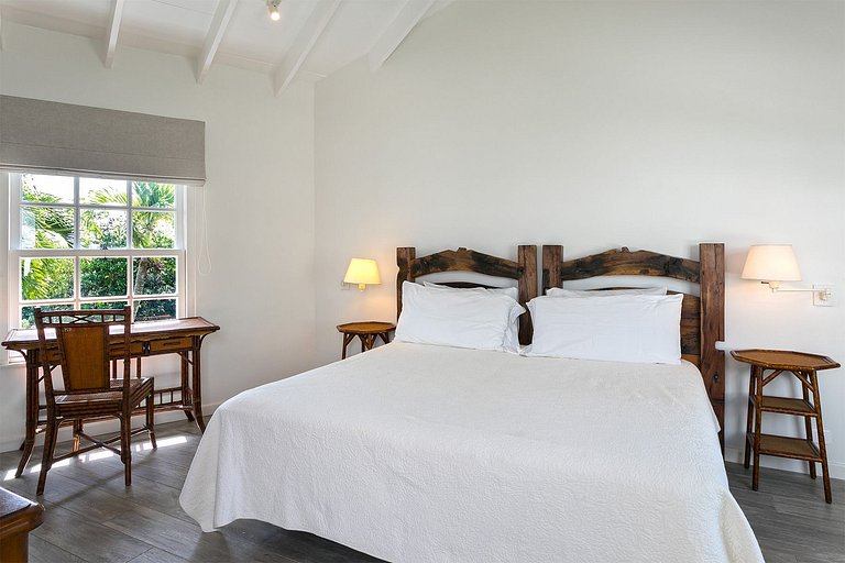 Sxm008 – Villa avec vue mer et jardin à Baie Rouge Beach