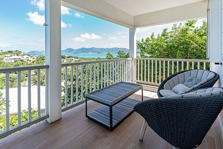 Sxm008 – Villa avec vue mer et jardin à Baie Rouge Beach