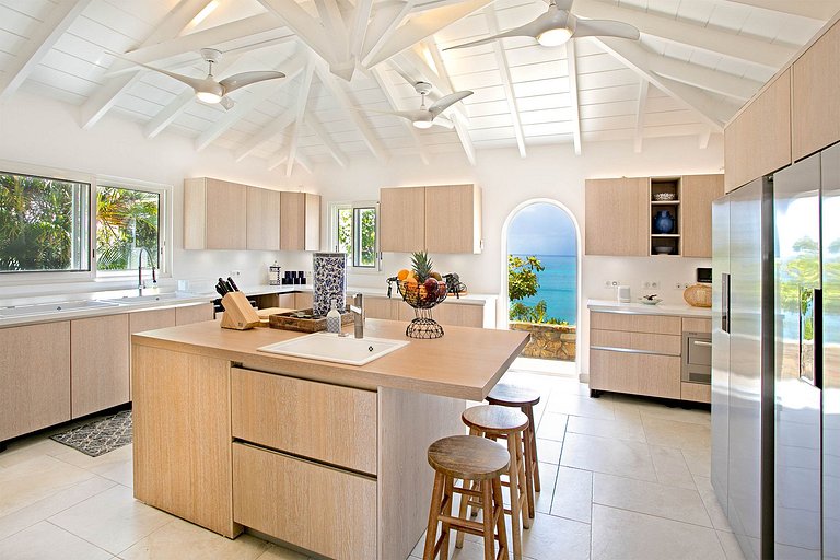 Sxm009 – Villa élégante avec vue mer à Baie Rouge Beach