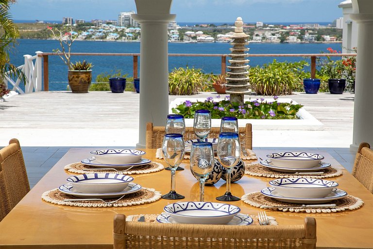 Sxm009 – Villa élégante avec vue mer à Baie Rouge Beach